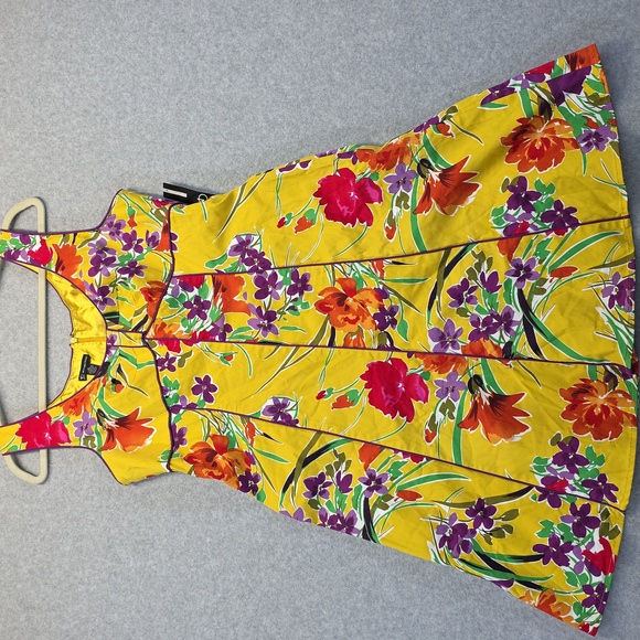 new directions Dresses & Skirts - New Directions Yellow Floral Dress
